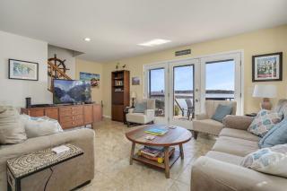 The Haven - Waterfront with private dock! - Birch Town - 0