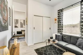 Walk to Lake Modern Pet-Friendly Home in Granbury - Granbury - 5