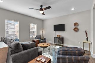 3325 Bright Urban Comfort - 3
