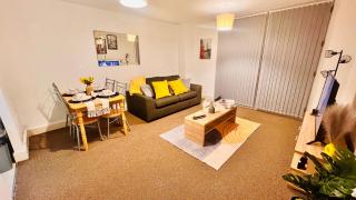Birmingham City Centre Apartment with Parking - Birmingham - 1