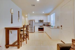 1 Mi to Heritage Lake Park Duplex with Patio! - Menifee - 9
