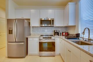 1 Mi to Heritage Lake Park Duplex with Patio! - Menifee - 2