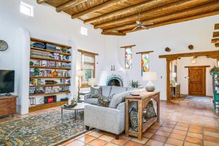 Las Cruces Santa Fe-Style Adobe Home on 6 Acres! - Las Cruces - 7