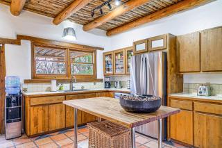 Las Cruces Santa Fe-Style Adobe Home on 6 Acres! - Las Cruces - 3