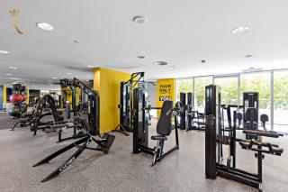 Your 2BR Oasis in Al Muneera WiFi n Free Parking - Abu Dhabi - 6