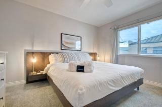 3080 Lincoln - Unit 12 - 8