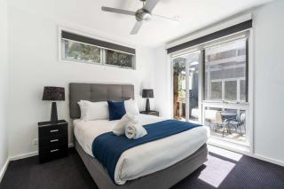 Ocean Grove beach river & cafe lifestyle - 1
