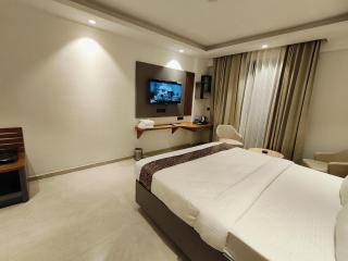 Hotel Four Sessions - Lucknow - Lucknow - 1