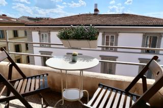 Cozy Esthers Room S with Balcony - Florencia - 0