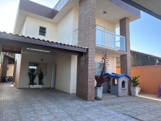 Sobrado top com piscina, espaço gourmet, próximo à praia com Ar Condicionado - 0