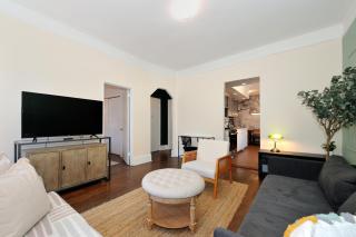 5 Bedroom 2 Bath Full Floor Midtown - New York - 1