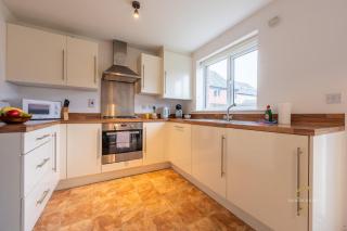 Book Now - 3BED Glan Llyn Retreat- Newport Stay - Near Cardiff and Newport Centre - Parking - Newport - 5
