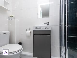 Greenwood House by Alt-Stay Accommodation - 15 Percent Off stays over 7 nights - - 1