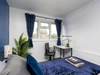 Alt-Stay Leeds South - 3 Bed - 10 Percent Off Monthly - Contractors, Insurance, Relocation - Long Stays Welcome - Leeds - 1