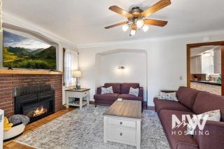 Adorable Bungalow Electric Fireplace & Large Fenced Yard - Coeur d'Alene - 8
