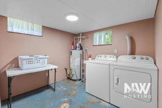 Adorable Bungalow Electric Fireplace & Large Fenced Yard - Coeur d'Alene - 4