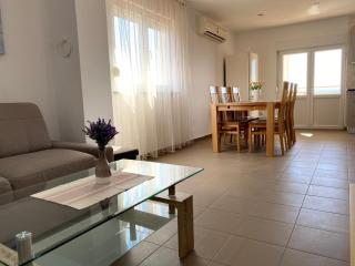 Apartments Maris - Maslenica - 2