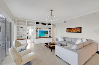 Ocean View Penthouse Retreat amenities: tennis court heated Pool Vista Key Two - Islamorada - 5