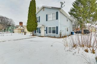 Near Hospitals Home with Yard in Albany! - Albany - 8