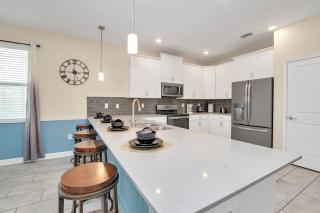 Big Ticket Dazzling 8BR Villa w Pool Spa Near Disney - 7