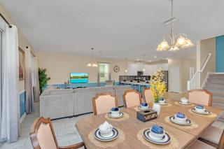 Big Ticket Dazzling 8BR Villa w Pool Spa Near Disney - Davenport - 3