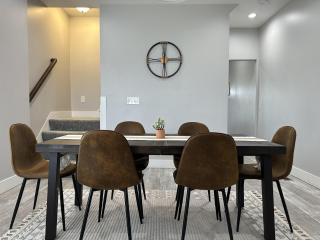 Urban Retreat 2BR Near Downtown - Columbus - 3