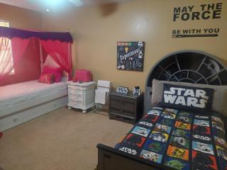 Oya Suite-Gated Oasis with Pool, Courtyard, & Whimsical Kids Rooms! - Tampa - 9