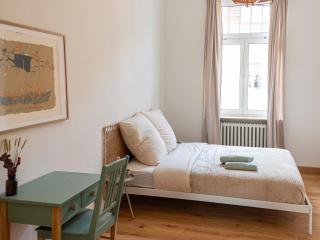 Charmante 2 Zimmer Wohnung im Herzen der Stadt - 1A Lage - Karlsruhe - 6