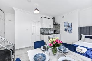 Stylish and Cosy Apartments in Camden 5mins to Kings Cross St Pancras - 7