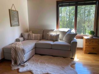 Cozy Catskill Log Home - Monticello - 7