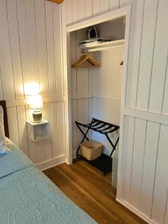 Lakefront Hot Tub Getaway - Traverse City - 9