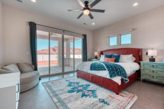 Lux Kanab Home with Pool Hot Tub Pickleball Courts - 9