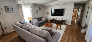 Indoor hosting - Interior - 0