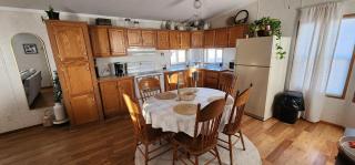 Indoor hosting - Interior - 1