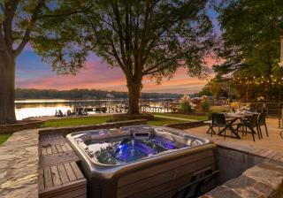 Sandy Shore - Coastal Cottage Meets Urban Contemporary - Mooresville - 9