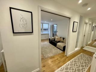 Newley Refurbished 2-Bed Only Minutes from London's Attractions - Londra - 6