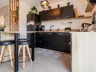 Charmante Maison Moderne avec Jardin Privé à 9 km de la Plage, Wi-Fi et Équipements Confortables - FR-1-306-1277 - 1