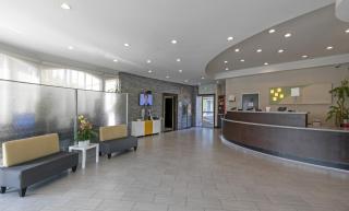Pacific Stay Hotel - 8
