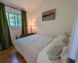 Port Paradise! 5 Bedroom Getaway - Port Elgin - 1