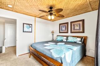 Charming 2 Bedroom Condo, Walk to Historic Kailua Village Hotspots with King Bed, AC - 2