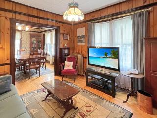 Kurtz Cottage - Y856 - 2