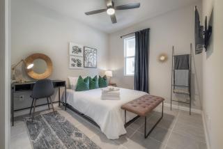 2215 E 19th Ave - 3