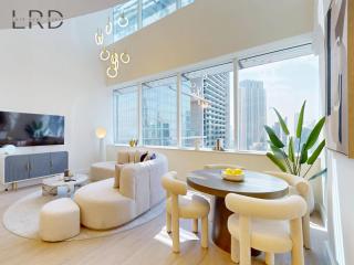 Chic and Modern 2BR Duplex with City View - 9