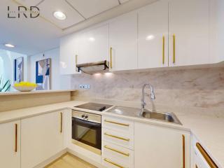 Chic and Modern 2BR Duplex with City View - 4