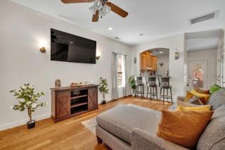 Cozy 2B Townhouse - King Bed - Concord - 9