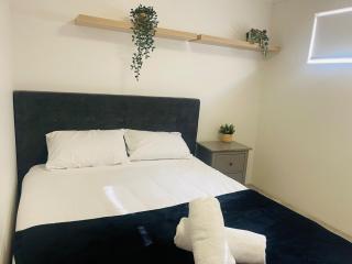 Seaside Two Storey Home - Perth - 3