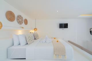 Villa Diana 1 - Private Luxury 1BR Hideaway next to Nyanyi Beach - 6