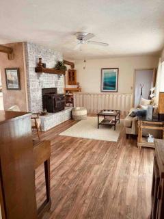 Enjoy a Sweet Retreat in downtown Kanab - 1