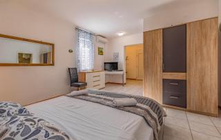 Awesome Apartment In Medulin With Wifi - Medulin - 5