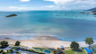 Whitsunday Escape - Beachfront Penthouse with Pool - Cannonvale - 7